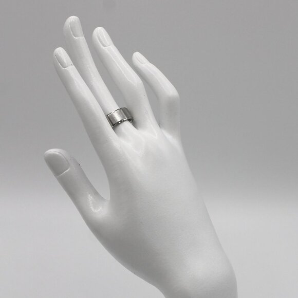 Silver tone ring band 8mm wide - Picture 5 of 5